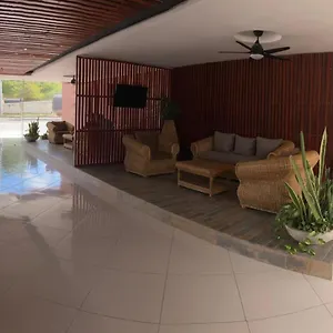 Hih Brisas De La Sierra Hotel